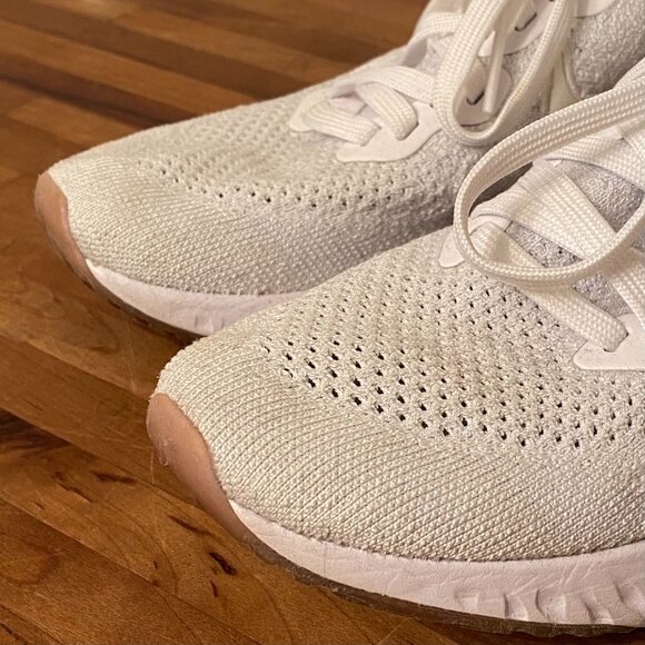 Nike Epic React Flyknit Woman's Size 7.5 White and Light Purple - Picture 6 of 10